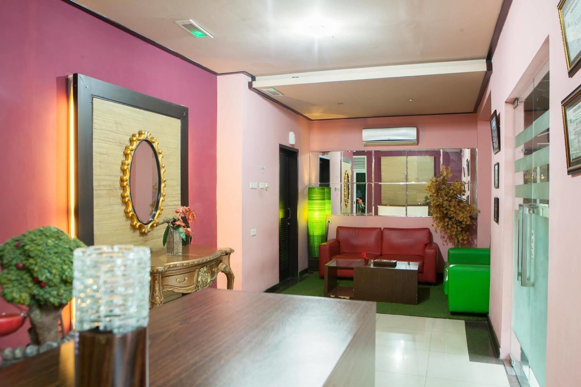 Reddoorz Plus @ Talaga Bodas Bandung Zewnętrze zdjęcie