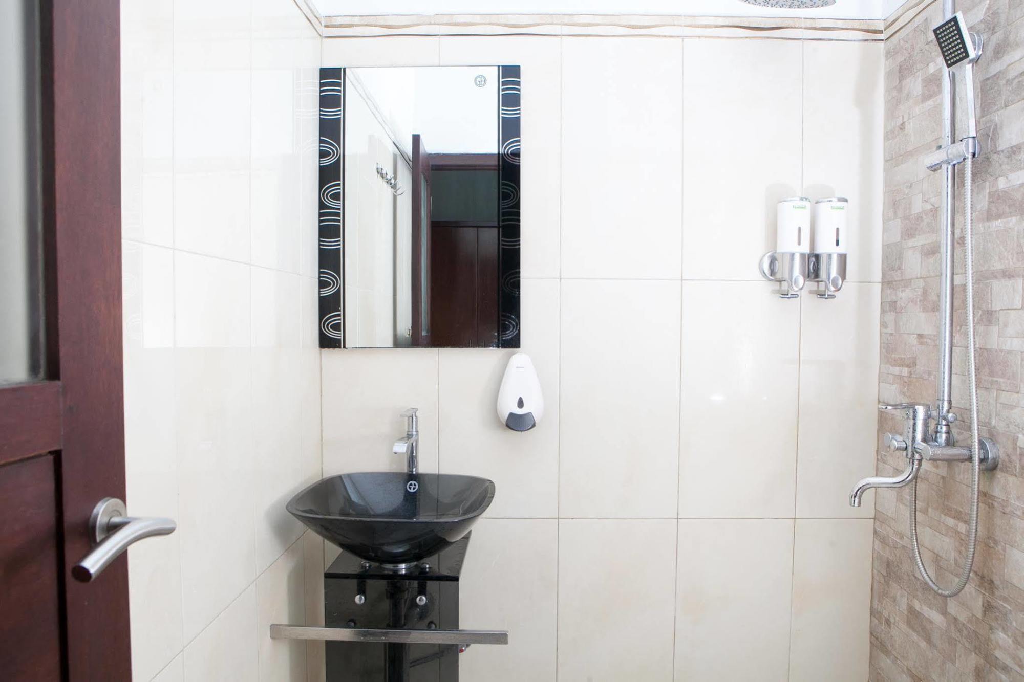 Reddoorz Plus @ Talaga Bodas Bandung Zewnętrze zdjęcie
