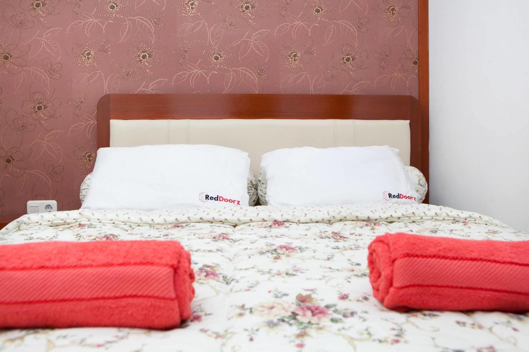 Reddoorz Plus @ Talaga Bodas Bandung Zewnętrze zdjęcie