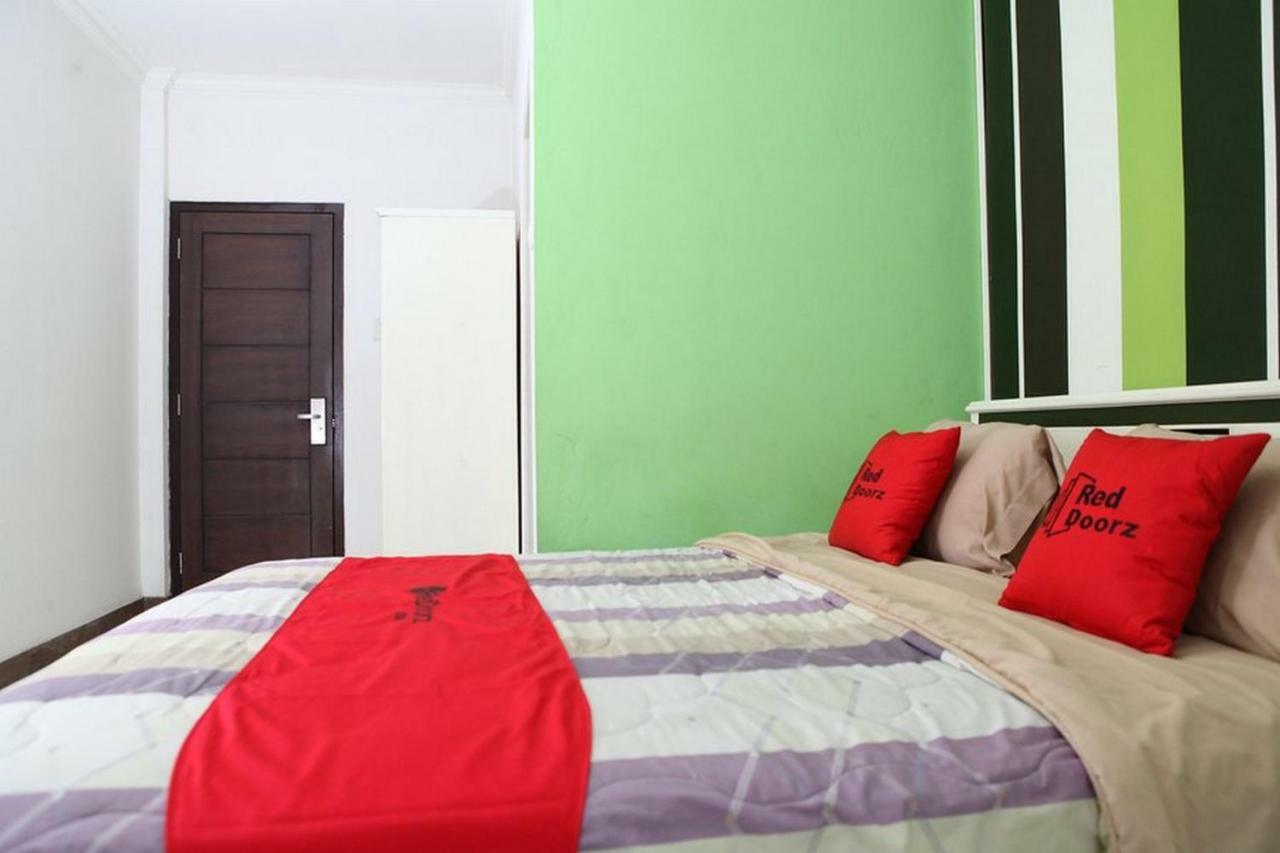 Reddoorz Plus @ Talaga Bodas Bandung Zewnętrze zdjęcie