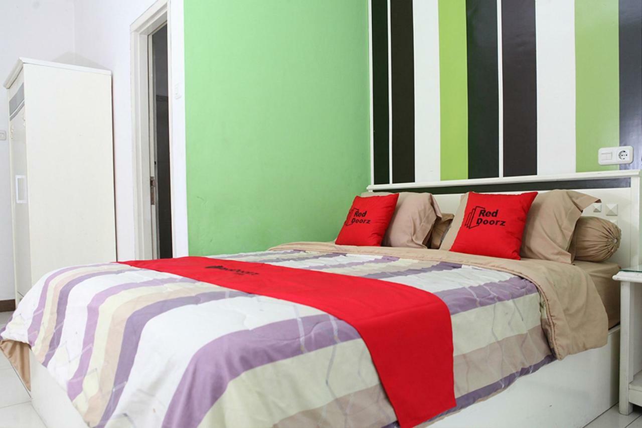 Reddoorz Plus @ Talaga Bodas Bandung Zewnętrze zdjęcie
