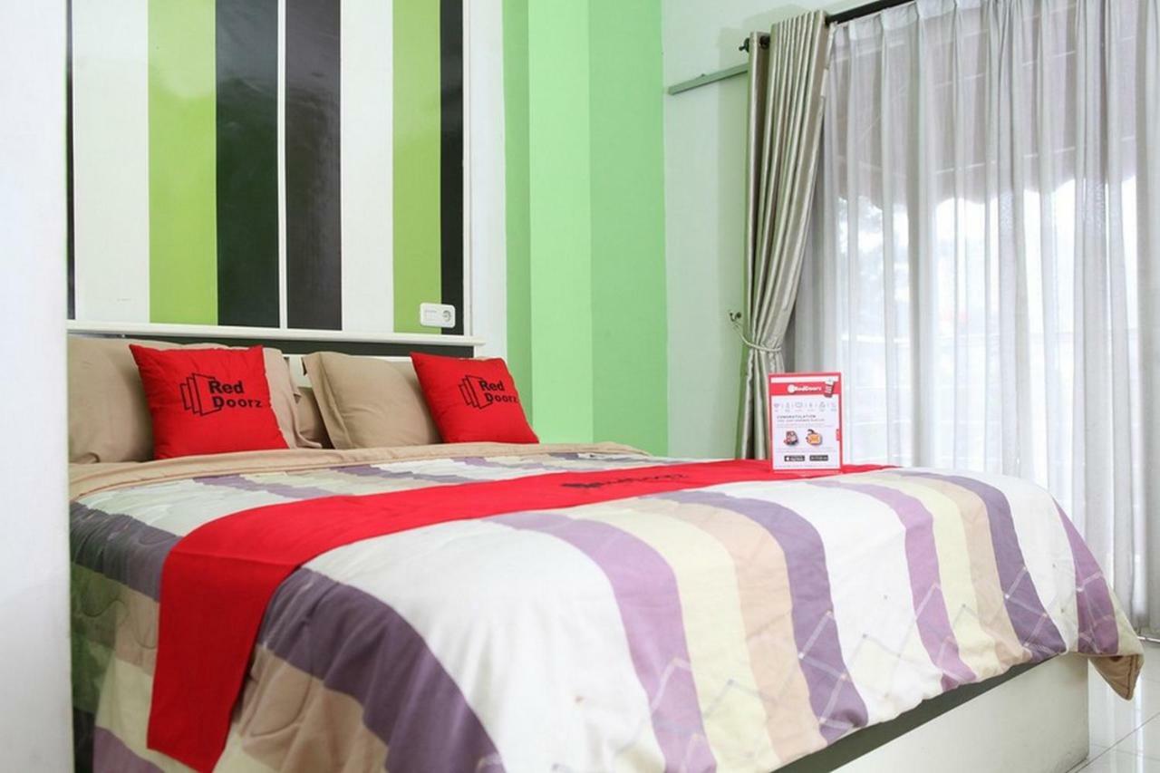 Reddoorz Plus @ Talaga Bodas Bandung Zewnętrze zdjęcie